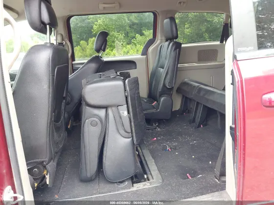 2013 Chrysler Town & Country Touring