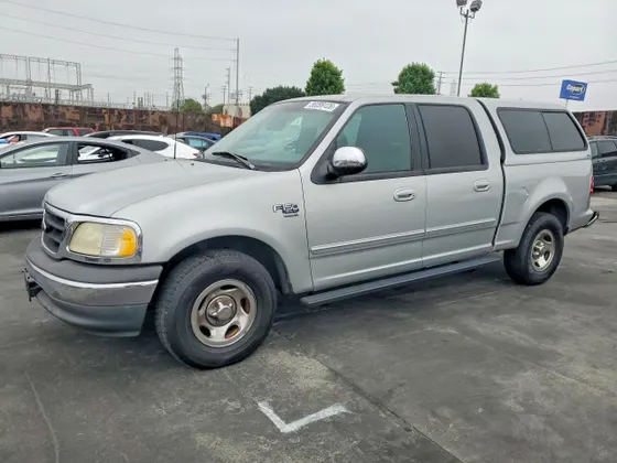 2001 Ford F-150 SuperCrew XLT