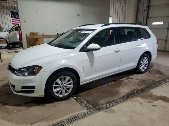 2017 Volkswagen Golf SportWagen S