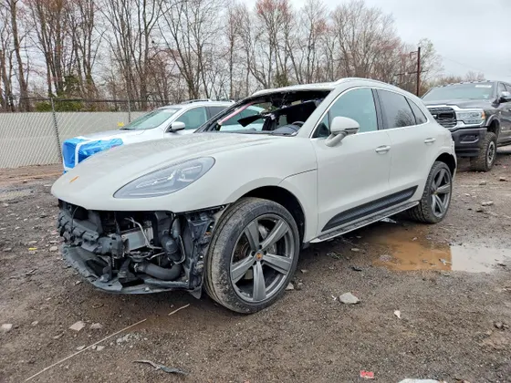 2022 Porsche Macan