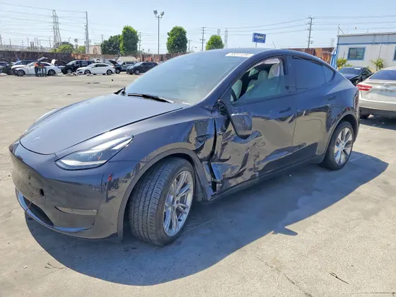 2024 Tesla Model Y Long Range