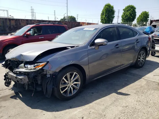 2016 Lexus ES 300h Hybrid