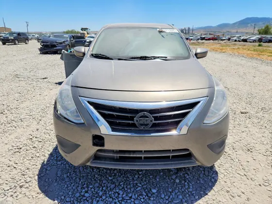 2017 Nissan Versa Sedan SV