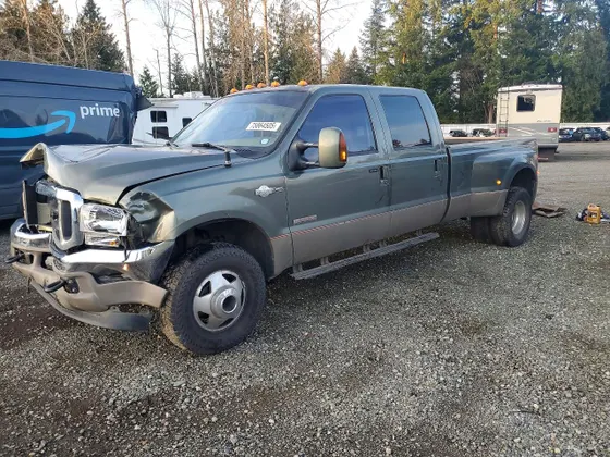 2004 Ford Super Duty F-350 DRW XL