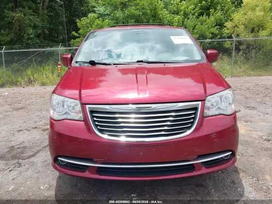 2013 Chrysler Town & Country Touring