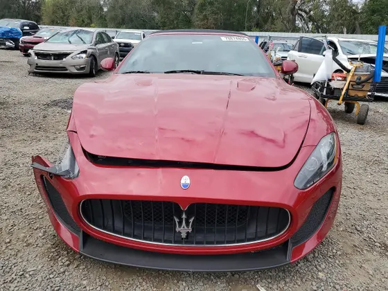 2016 Maserati GranTurismo Convertible Sport