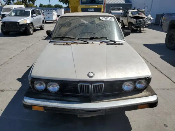 1986 BMW 528 - 533 - 633 - 733 528E