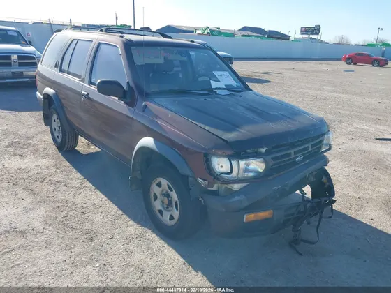1997 Nissan Pathfinder XE
