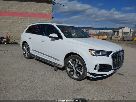 2020 Audi Q7 Premium Plus