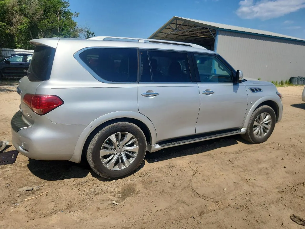 2016 INFINITI QX80