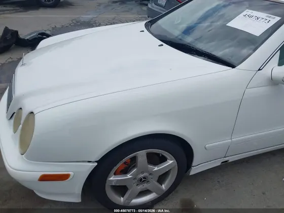 2000 Mercedes-Benz CLK-Class