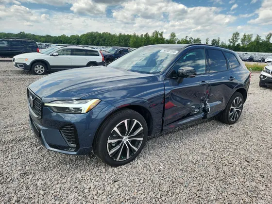 2025 Volvo XC60 Plus