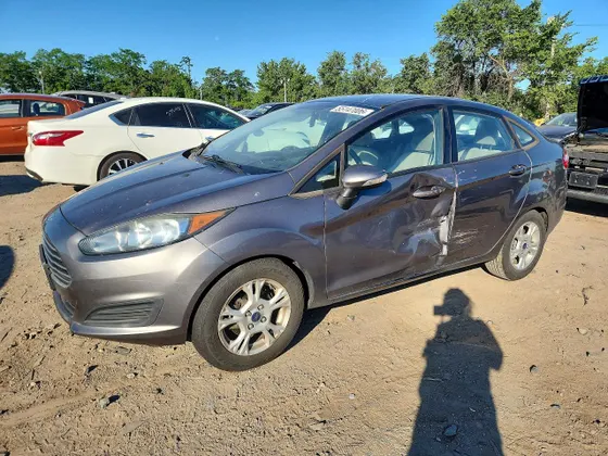 2014 Ford Fiesta SE