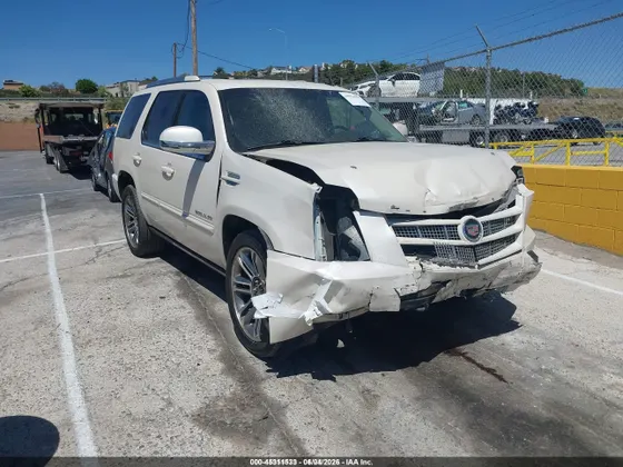 2013 Cadillac Escalade Premium
