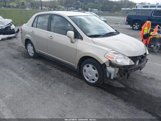 2008 Nissan Versa 1.8 S