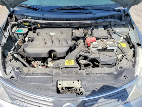 2008 Nissan Versa 1.8 SL