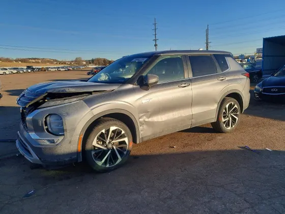 2023 Mitsubishi Outlander PHEV SE