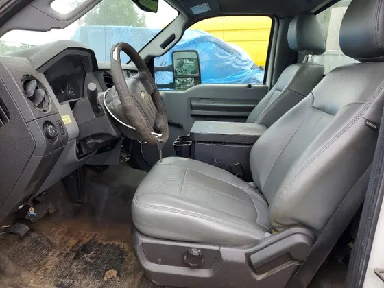 2012 Ford Super Duty F-450 DRW XL