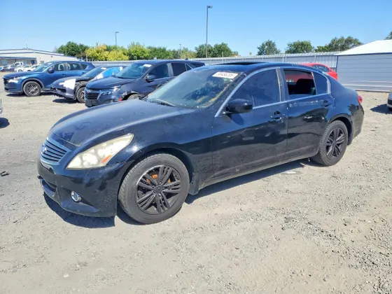 2013 INFINITI G37 Sedan x