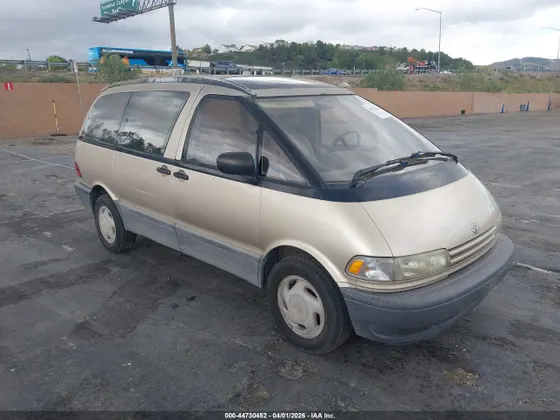1997 Toyota Previa LE