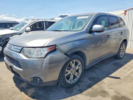2014 Mitsubishi Outlander SE