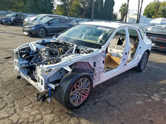 2025 Genesis G80 2.5T