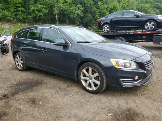 2016 Volvo V60 T5 Drive-E Premier