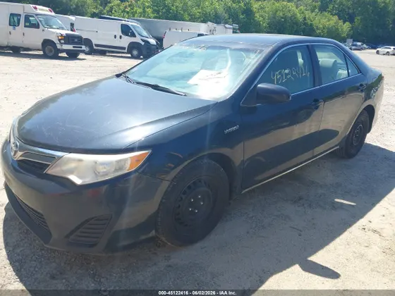 2013 Toyota Camry Hybrid XLE