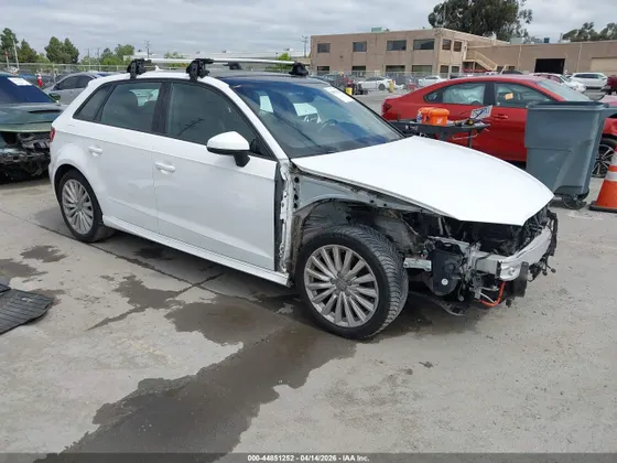 2017 Audi A3 Sportback e-tron Premium