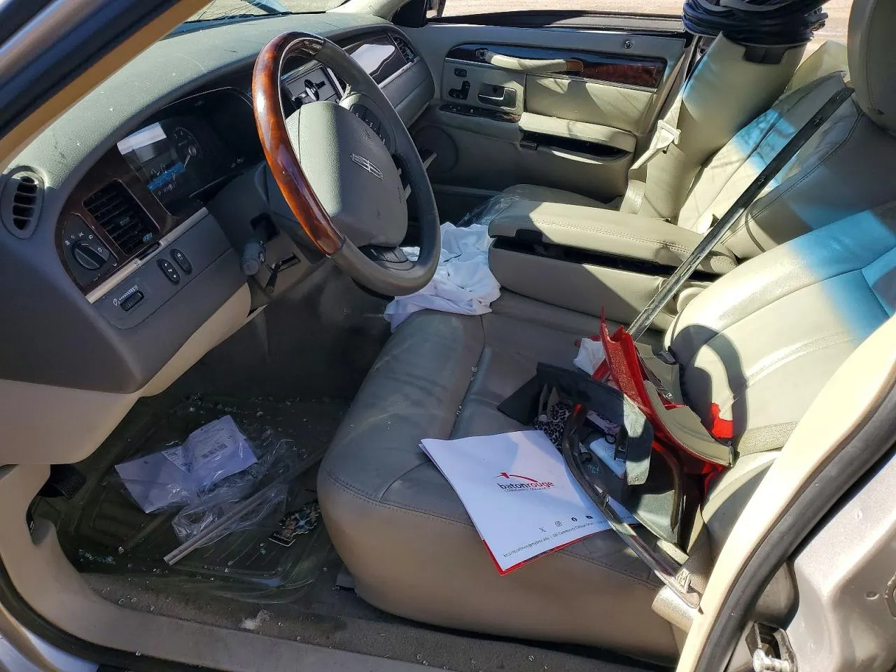 2011 Lincoln Town Car Signature Limited