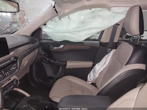 2020 Ford Escape Titanium