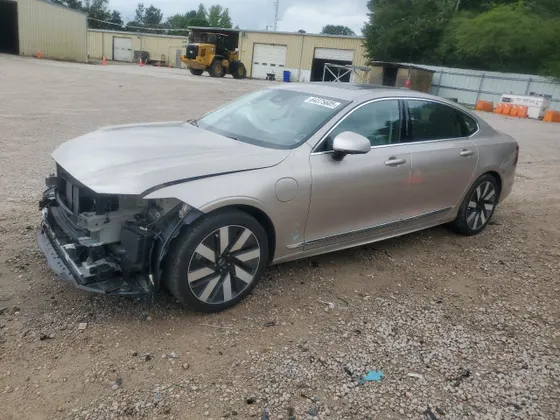 2024 Volvo S90 Recharge Plug-In Hybrid Ultimate
