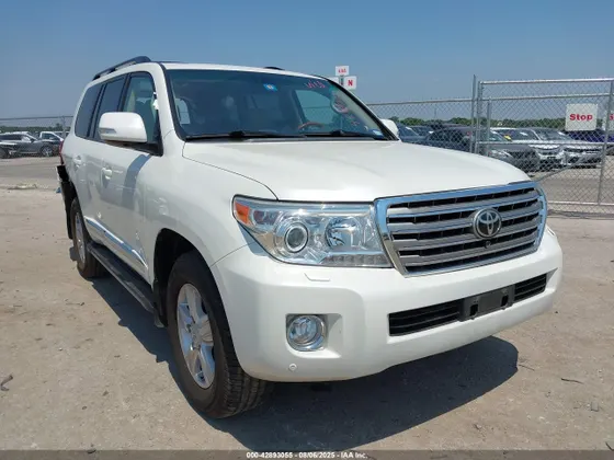 2015 Toyota Land Cruiser V8