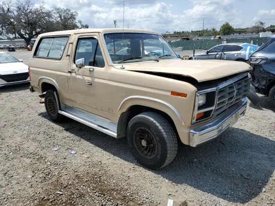 1983 Ford Bronco 4WD Custom