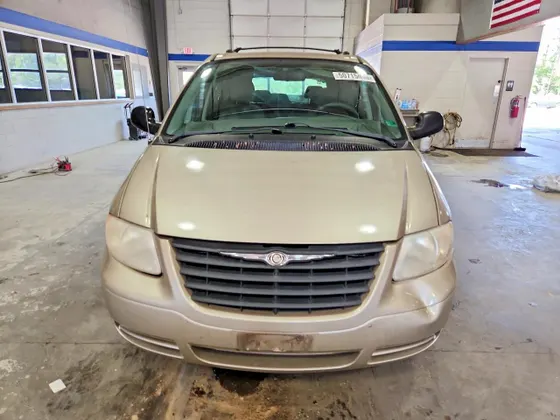 2006 Chrysler Town & Country SWB TOWN & COUNTRY