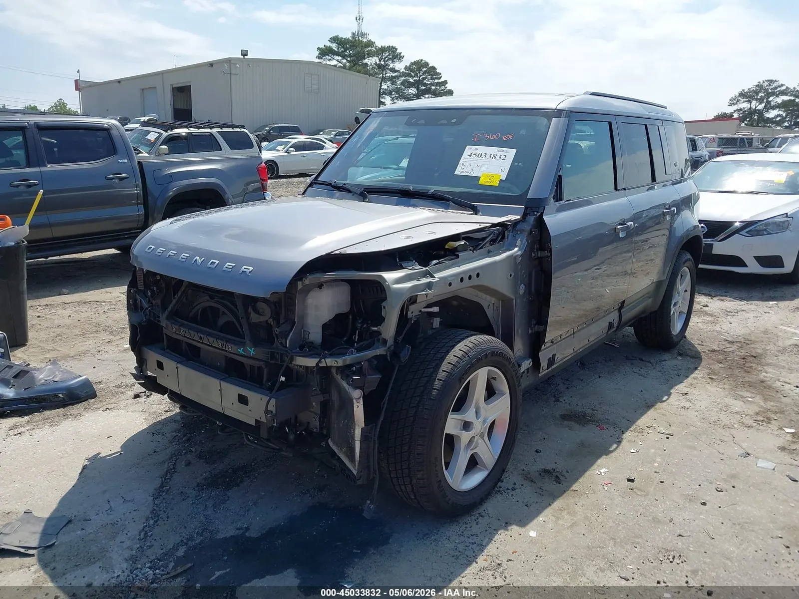 2020 Land Rover Defender SE