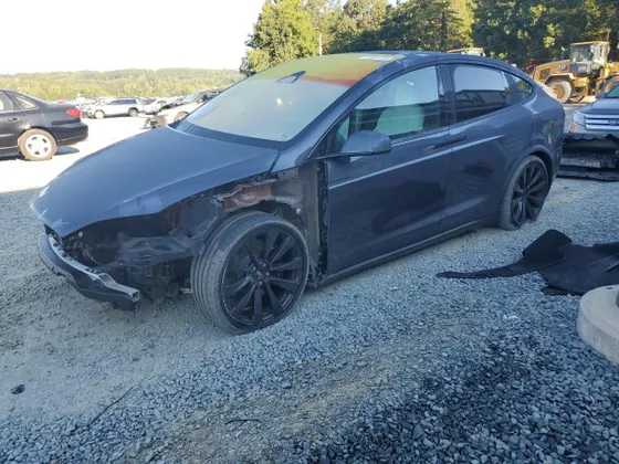 2022 Tesla Model X Plaid