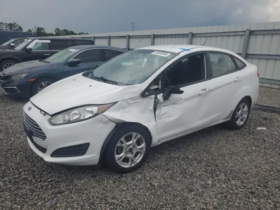 2014 Ford Fiesta SE