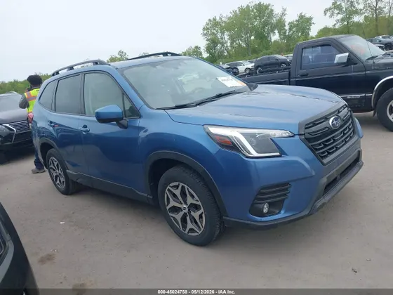 2024 Subaru Forester Premium