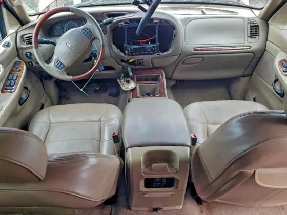 2002 Lincoln Navigator