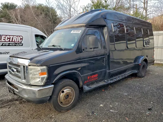 2015 Ford Econoline Commercial Cutaway ECONOLINE