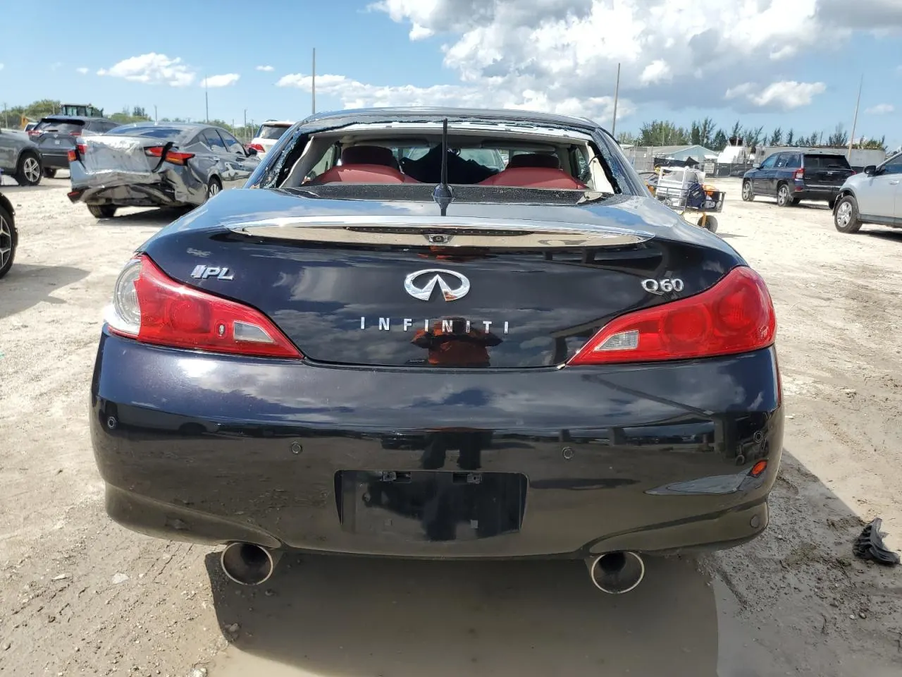 2014 INFINITI Q60 Convertible