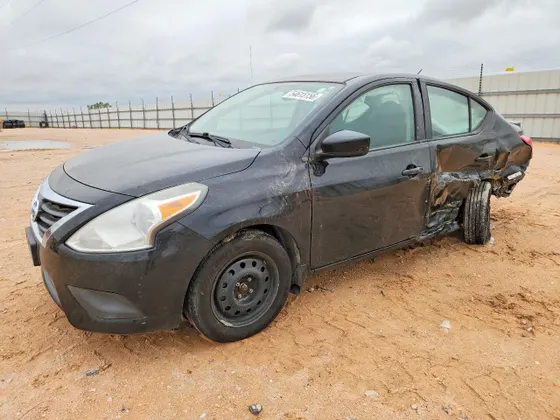 2017 Nissan Versa Sedan S Plus