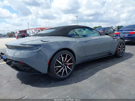 2022 Aston Martin DB11 VOLANTE