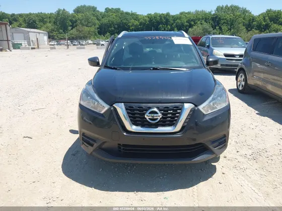 2018 Nissan Kicks S