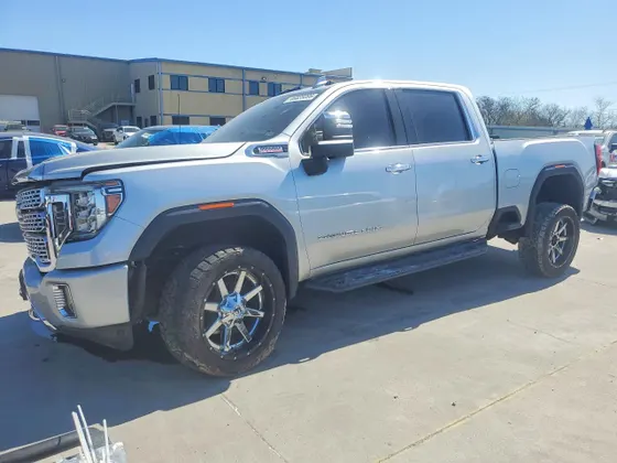 2020 GMC Sierra 2500HD Denali