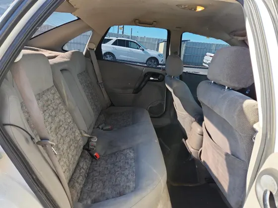 2004 Saturn L-Series L300 2