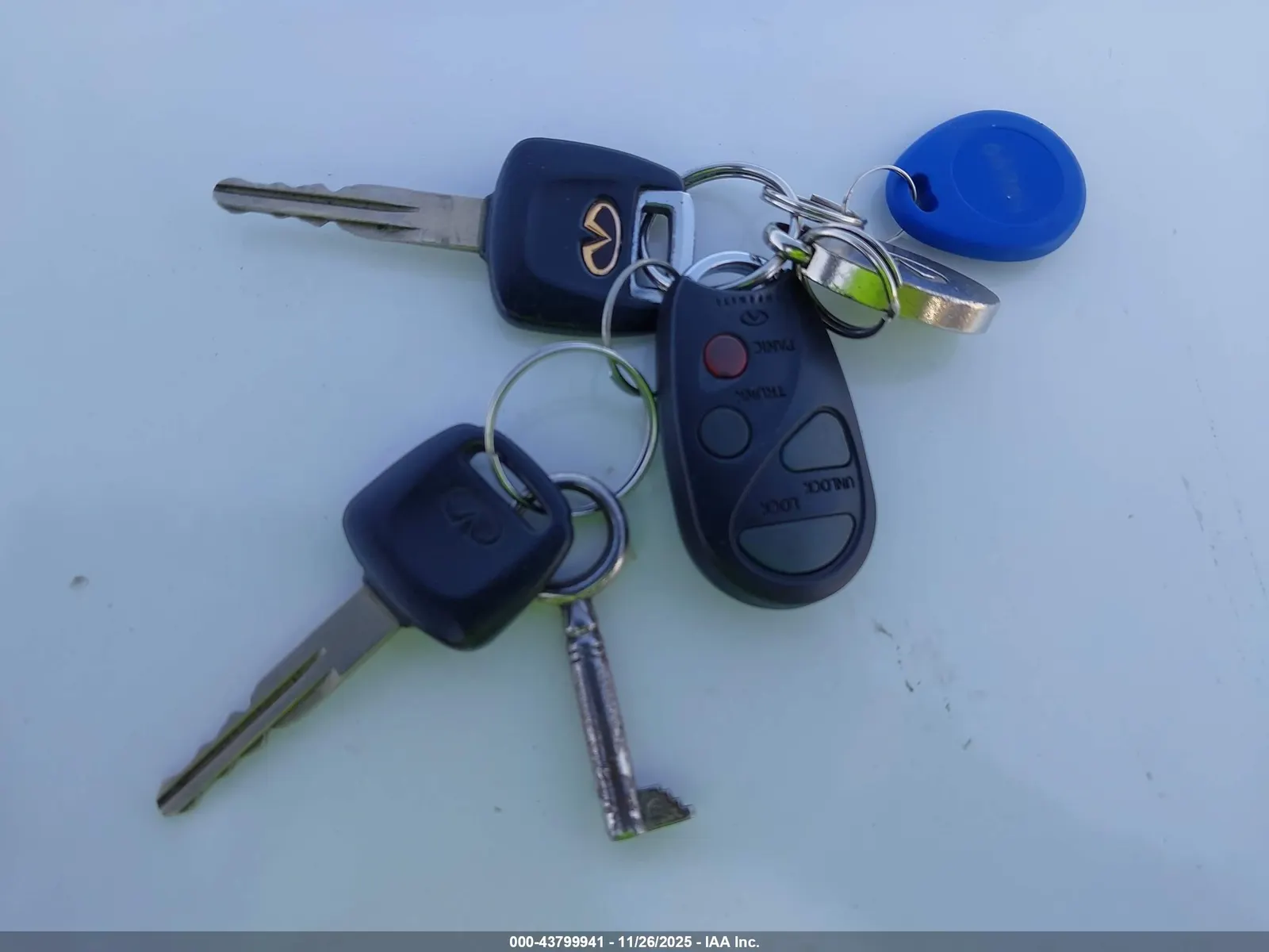 2001 INFINITI G20 Luxury