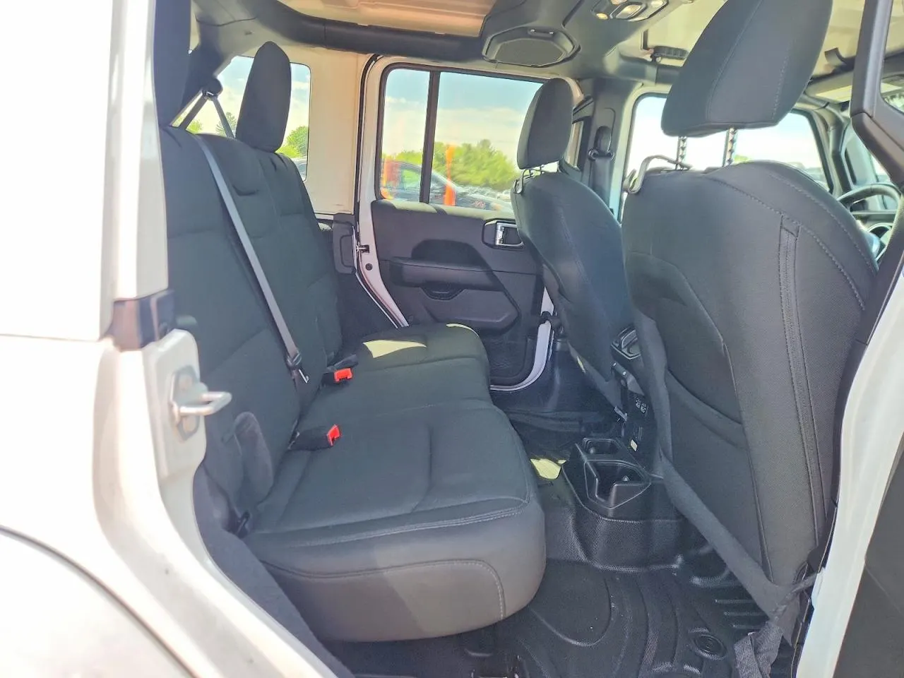 2021 Jeep Wrangler Unlimited Sahara Altitude