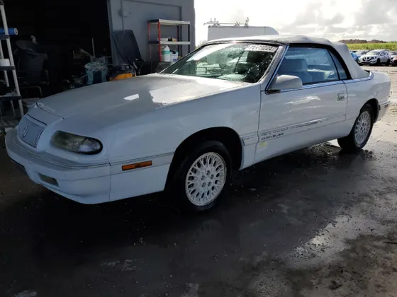 1995 Chrysler LeBaron GTC